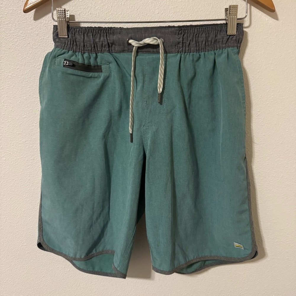 Vuori Banks Short Green 9” Unlined Drawstring Pockets Athleisure Gym-Small